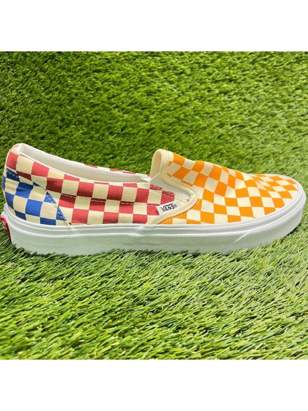 Vans Classic Slip-On Mens Size 10 Orange Red Athletic Skateboard Shoes Sneakers